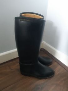 Horse riding boots