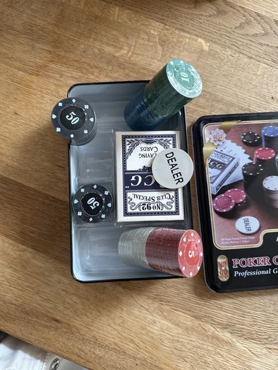 Poker chips set