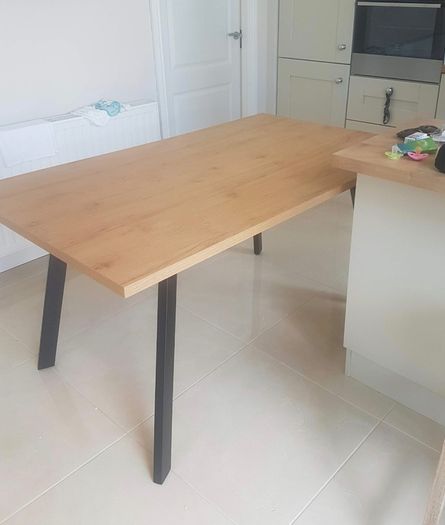 Harvey Norman Six Seater Dining Table. Excellent Condition.