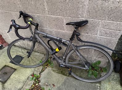 Carbon frame road bike as new