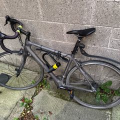 carbon bike Shimano 105 groupset as new