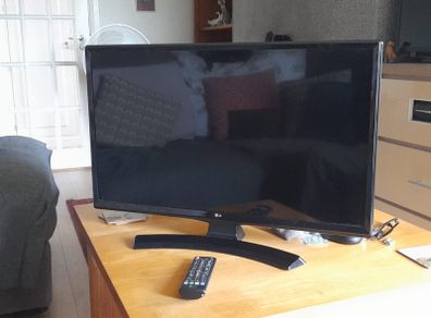 28 inch LG non smart TV
