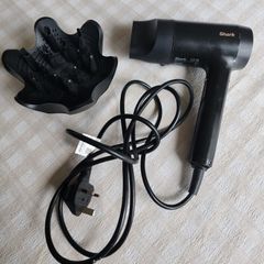 Shark hairdryer