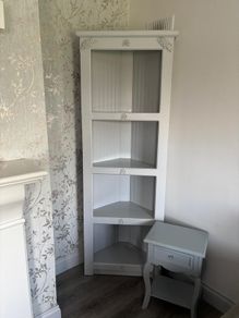 corner unit and table