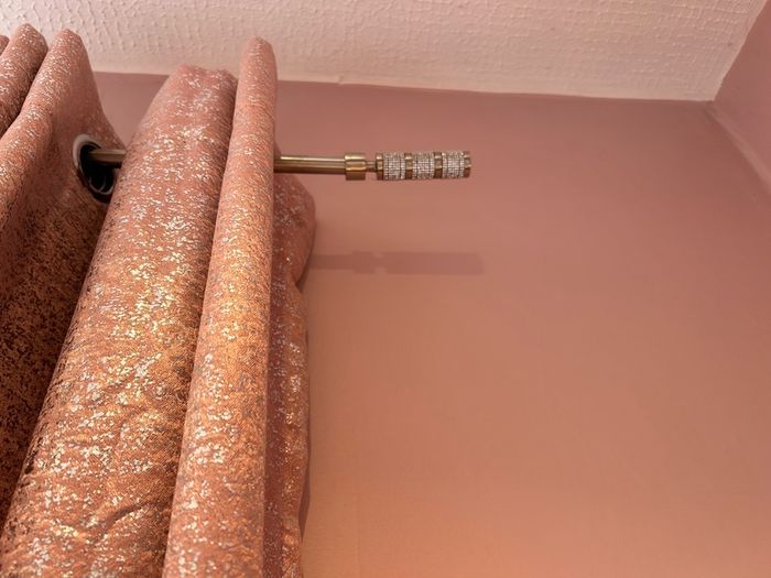 2 pairs of 66"x72" pink silver curtains and silver curtain pole. Collection only Swords