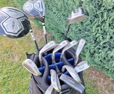 Golf clubs. Full starter set and bag.