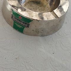 Heineken metal ashtray ,used condition, still nice condition ,buyer collects or pays postage thank you, sold as is,