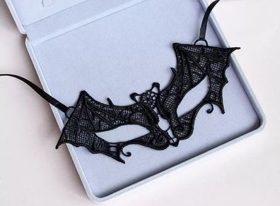 Lace eye mask
