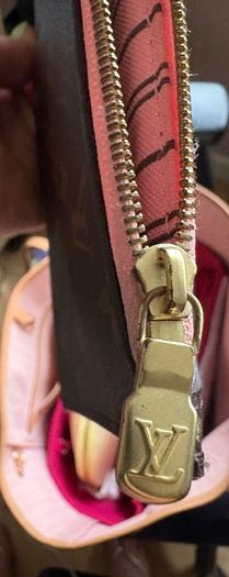 Louis Vuitton pochette