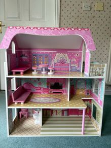 Doll house