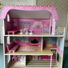 Doll house