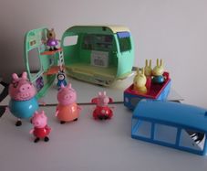 Peppa Pig Goes On Holidays