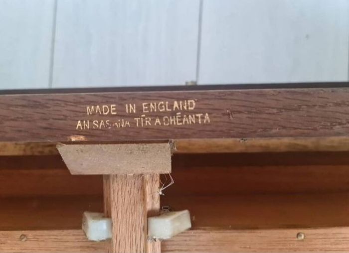 Telephone Seat
