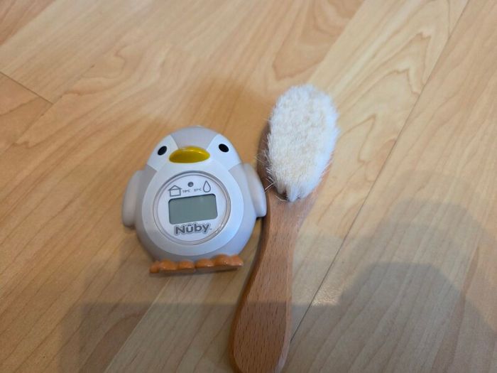 Nuby Penguin Digital Bath/Room Thermometer & Soft Goat Hair Wooden Baby Brush