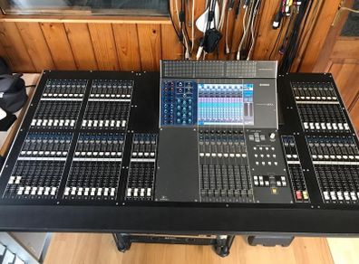Yamaha M7CL-48 Channel Mixing Console Digital Mixer with Flight Case