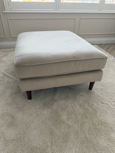 4 seater one seater and Puff