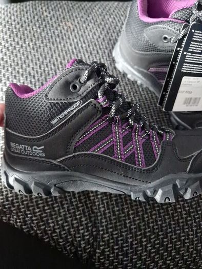 Regatta waterproof hiking boots ( size 3 uk )
