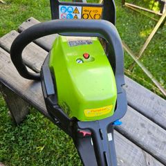 Petrol chainsaw