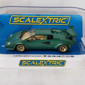 Scalextric Lamborghini Countach -Verde Pino Slot Car ( C4500 classic legend street supercar gt)