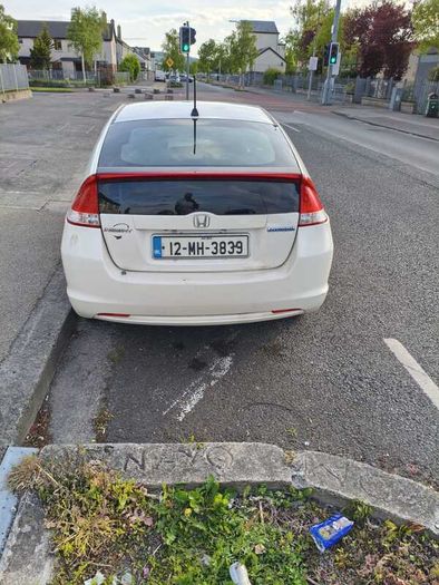 Selling Honda Insight 1,500