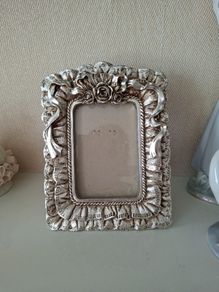Silver Ribbon Ornate Frame 12.5cm x 18cn