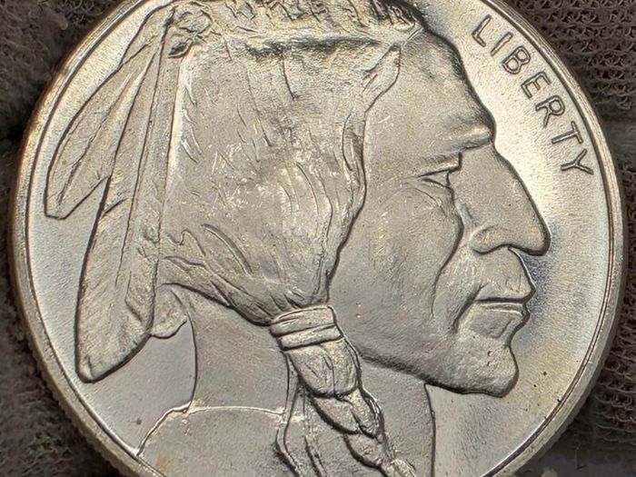 Golden State Mint 1 Troy Oz .999 Fine Silver Coin Buffalo Indian Head