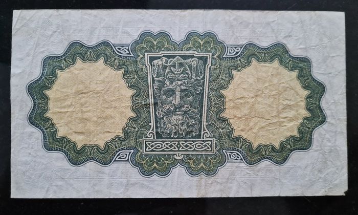 1976 Lady Lavery 1 pound banknote