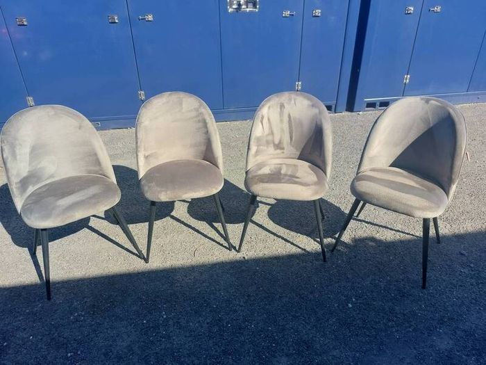 JYSK Table & 4 chairs