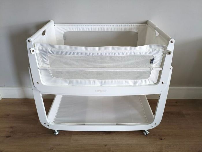 Baby bedside crib