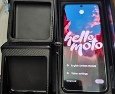 Moto Razr 50 8gb - Unlocked