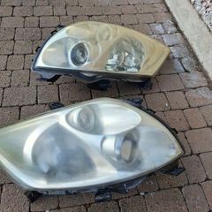 headlights toyota auris