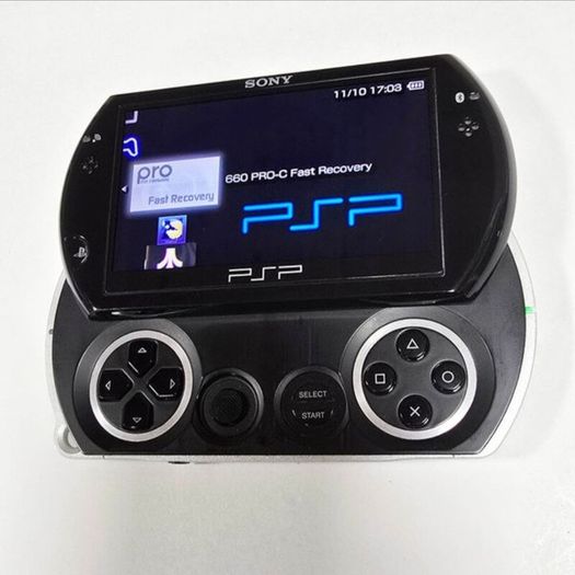 PSP GO + Rare 16gb M2 memory card