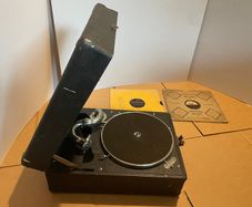 HMV Gramaphone