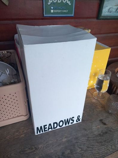 6 Meadows and Byrne champagne flutes, D18
