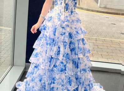 Danis closet blue and white floral maxi dress