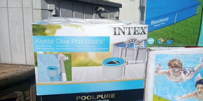 Intex Swimming Pool Set
