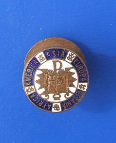 WORLD ALLIANCE of YMCAs (Young Men's Christian Association) - a vintage membership badge (1950's or earlier)