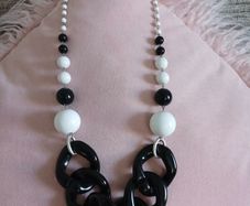 Black /White Chunky Necklace