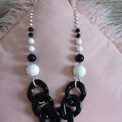 Black /White Chunky Necklace