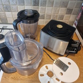 Food processor