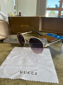 Sunglasses Golden Frame Gucci