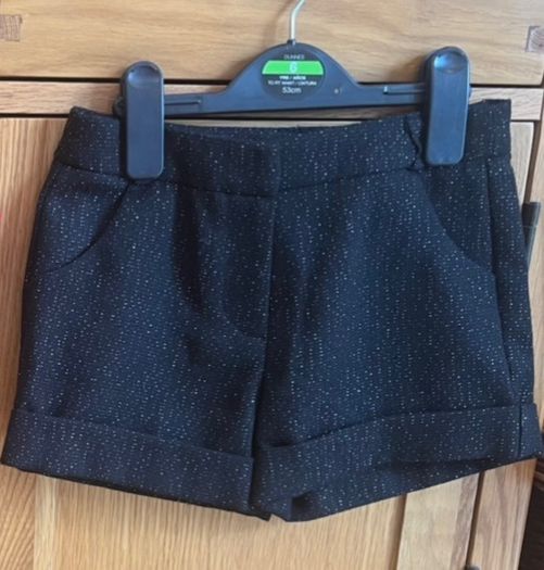 Dunnes Girl Occasion Glitter Shorts age 6 (21" waist)