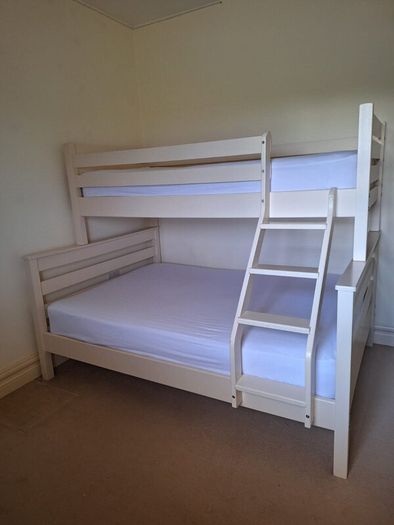 Treble bunk beds