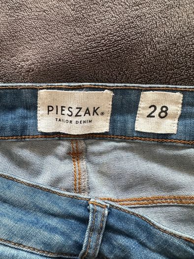Pieszak Jeans 28"