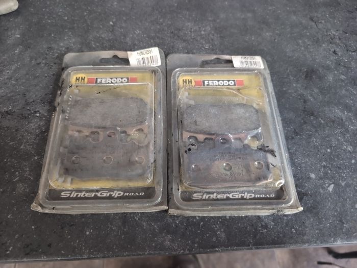 2 sets front brake pads BMW r1200 GS 2004 -2012