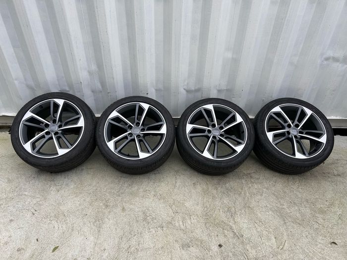 Genuine Audi S4/A4 Trapezoid 18" Alloy Wheels