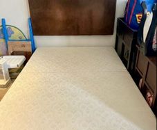 Free/urgent Selloff/ Velvet Headboard With Single Bed