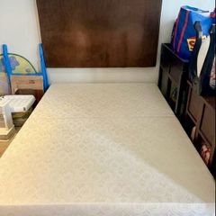 Free/urgent Selloff/ Velvet Headboard With Single Bed