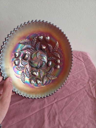 Strawberry Northwood Amethyst basketwave bowl
