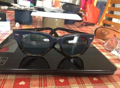 Teens ray, bans